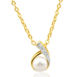 9ct Yellow Gold Gorgeous Diamond   Pearl Pendant