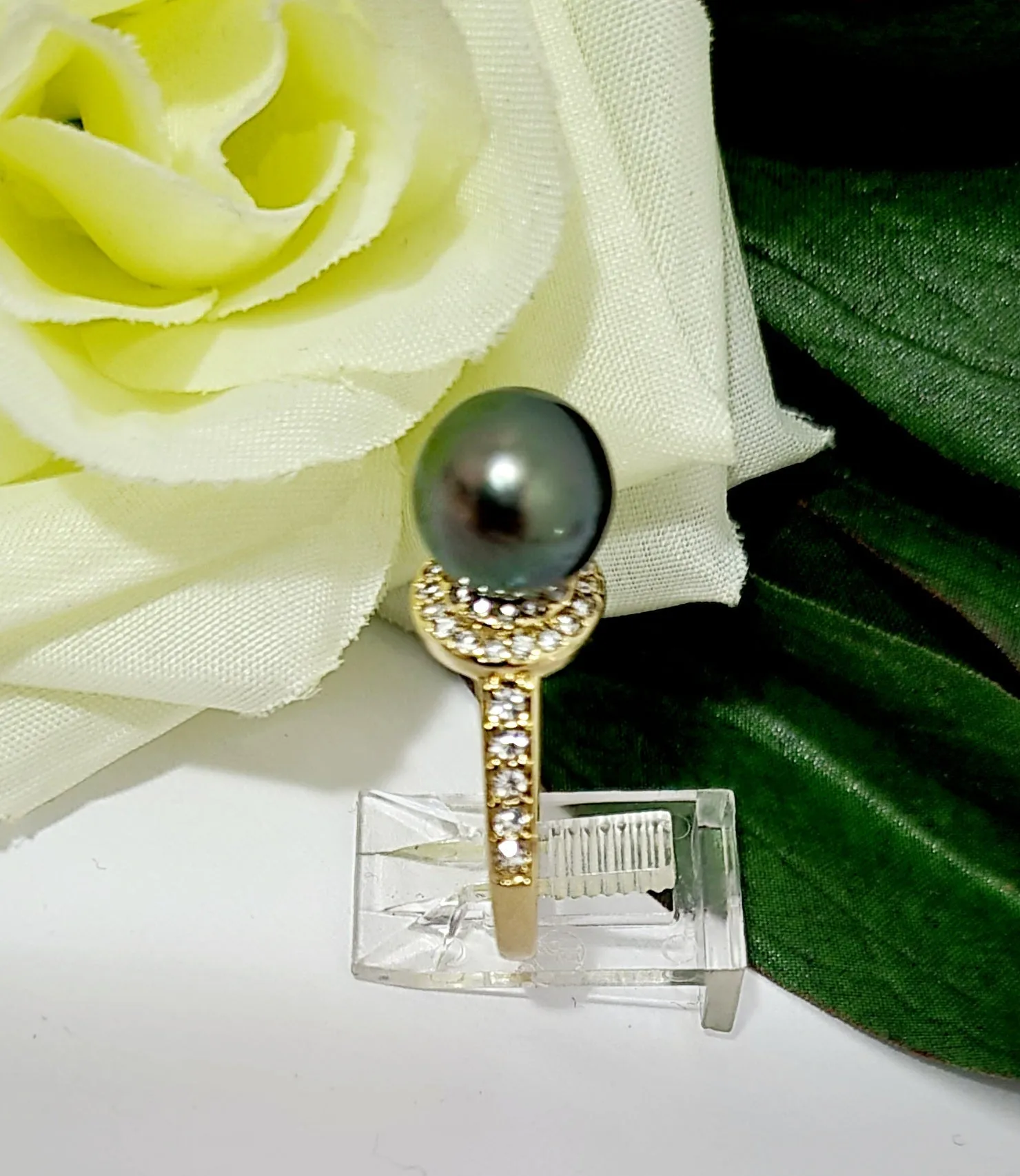 Fetia - Genuine & Gorgeous Tahitian Pearl Ring