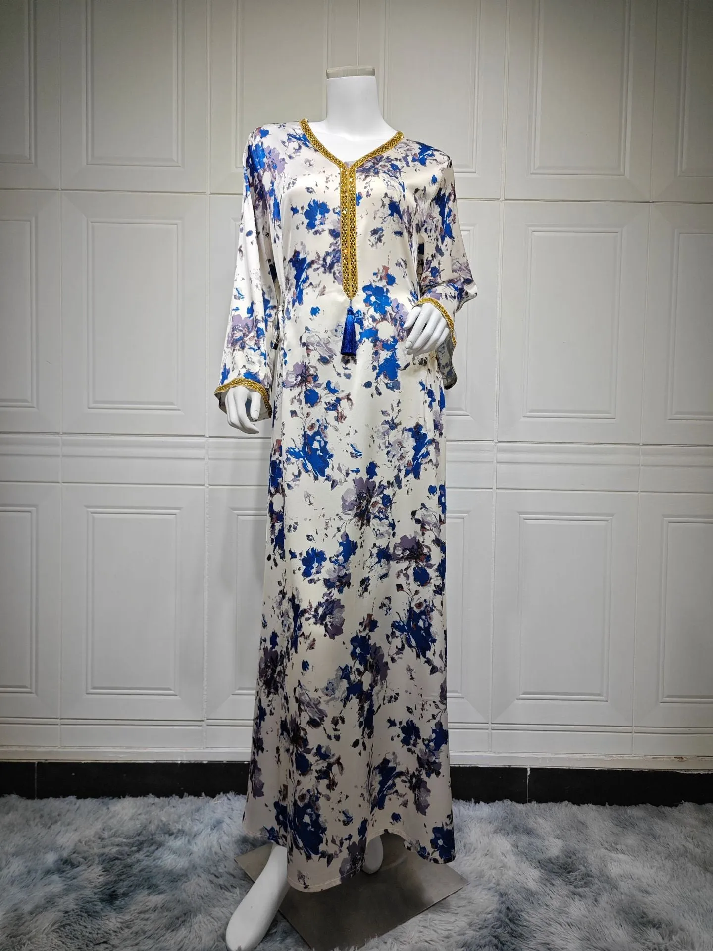 Gorgeous Floral Abaya Dress Up