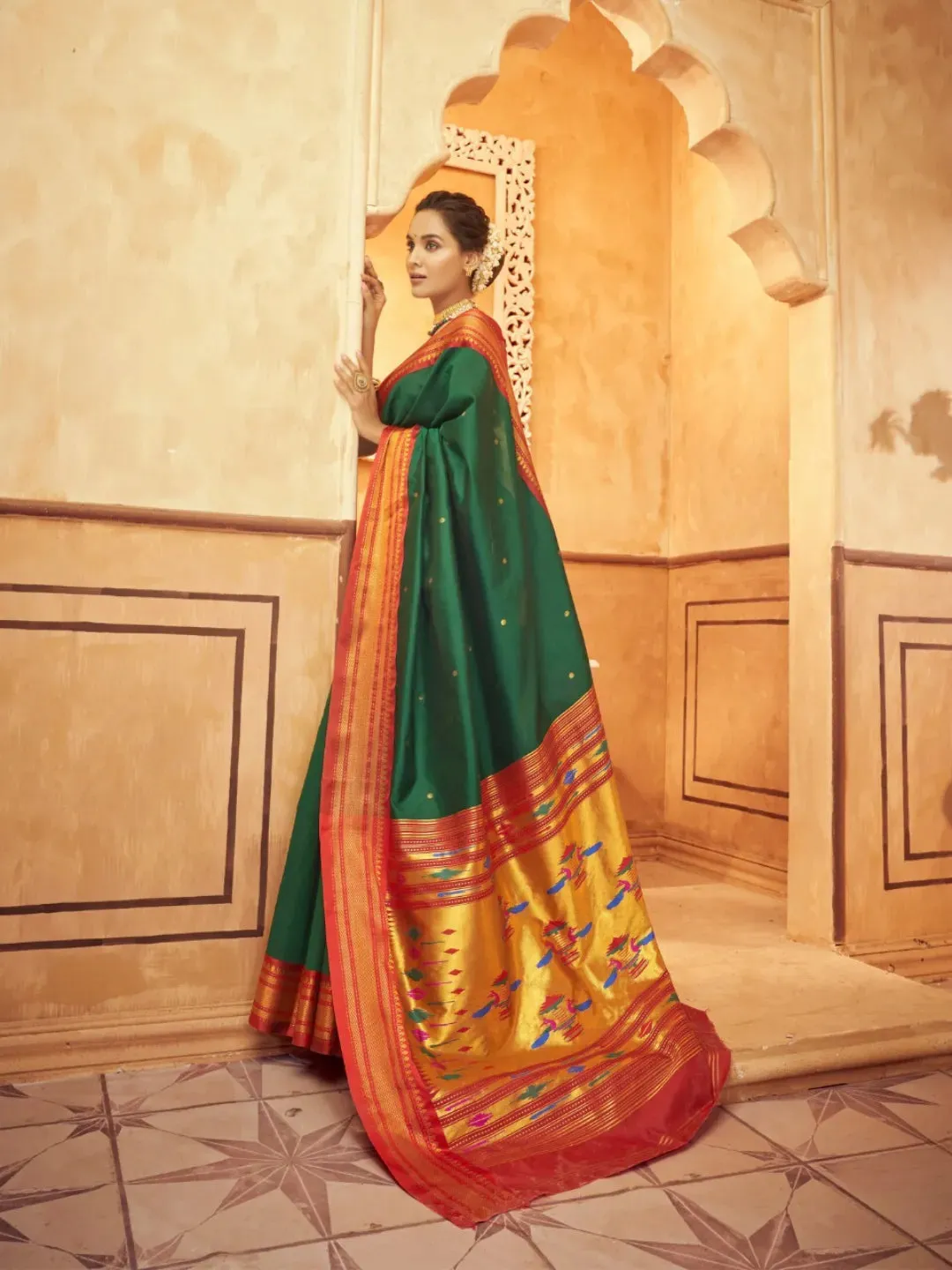 Gorgeous Green Pure Aniruddh Silk Pathani Saree