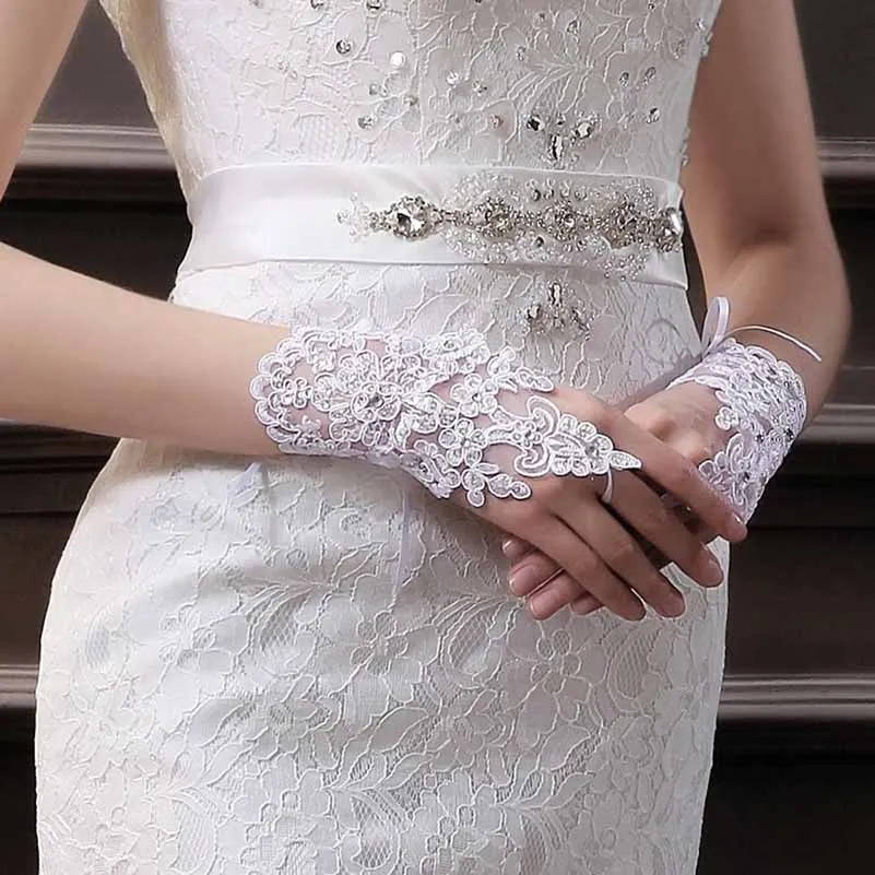 Gorgeous Tulle Lace Wedding Gloves