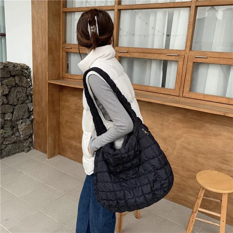 Ladies Large Capacity Fashion One Shoulder Messenger Bag Women Cloud Folding Handbag Lightweight Travel Bag Designer