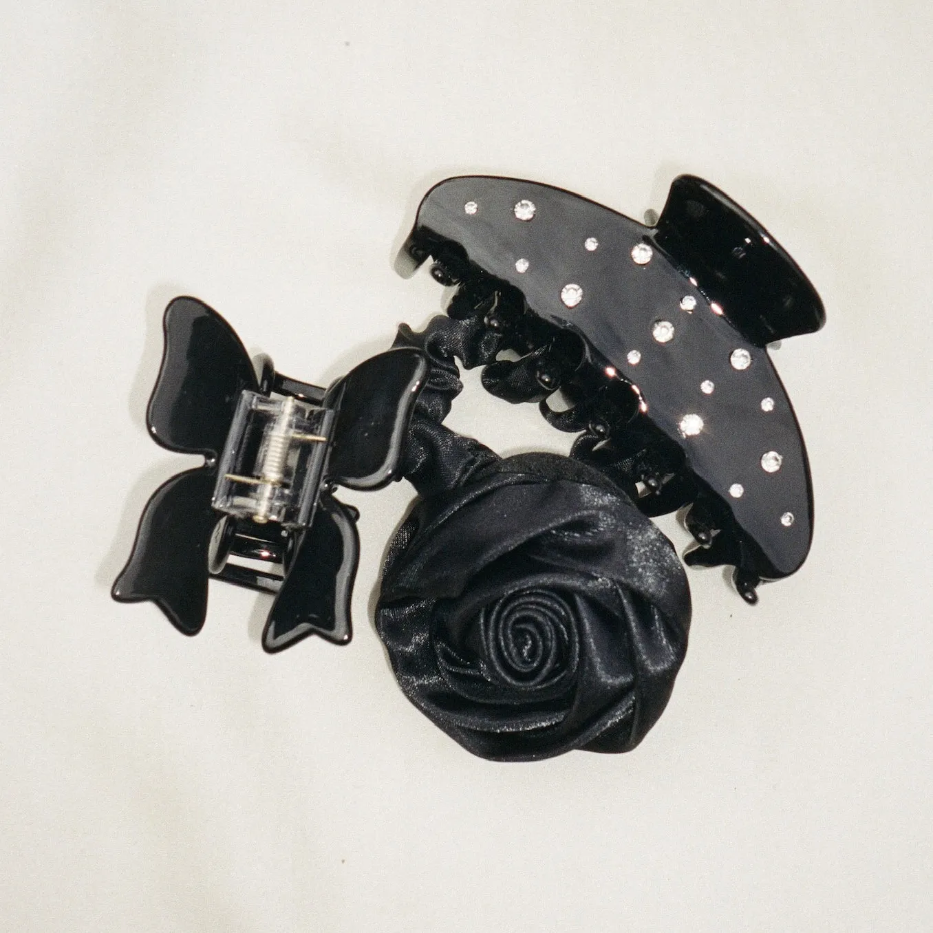 Rosette Scrunchie in Noir