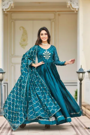 TRADITIONAL STUNNING GOWN FOR WOMEN